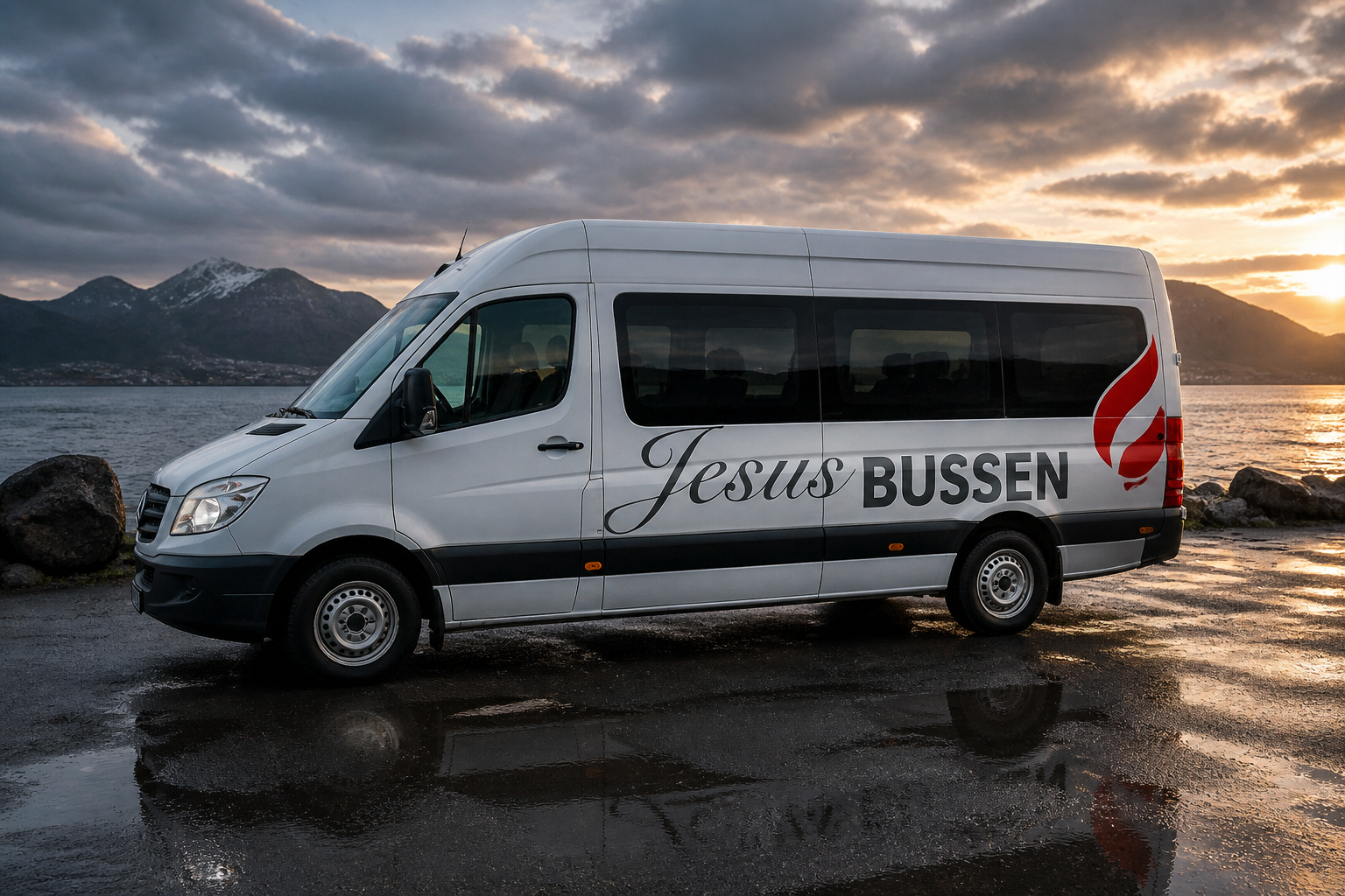 Jesus-bussen med JB-logo på siden – hero-bilde.